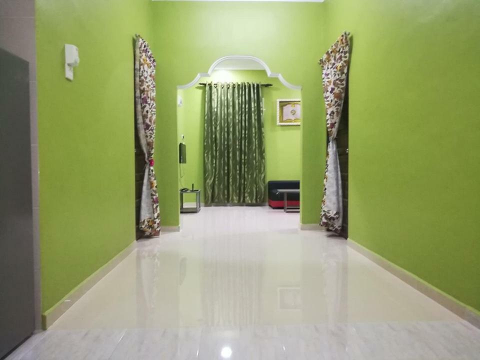 Homestay Damai Yusmila Kuala Terengganu Exterior photo